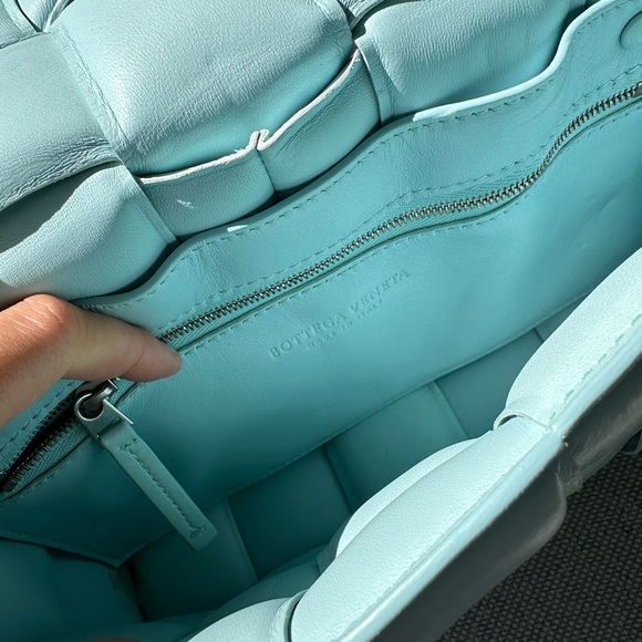 Bottega Veneta Padded Blue Cassette Bag - 8/10 - Picture 5 of 9